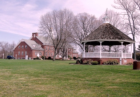 Drug rehab near Enfield, CT